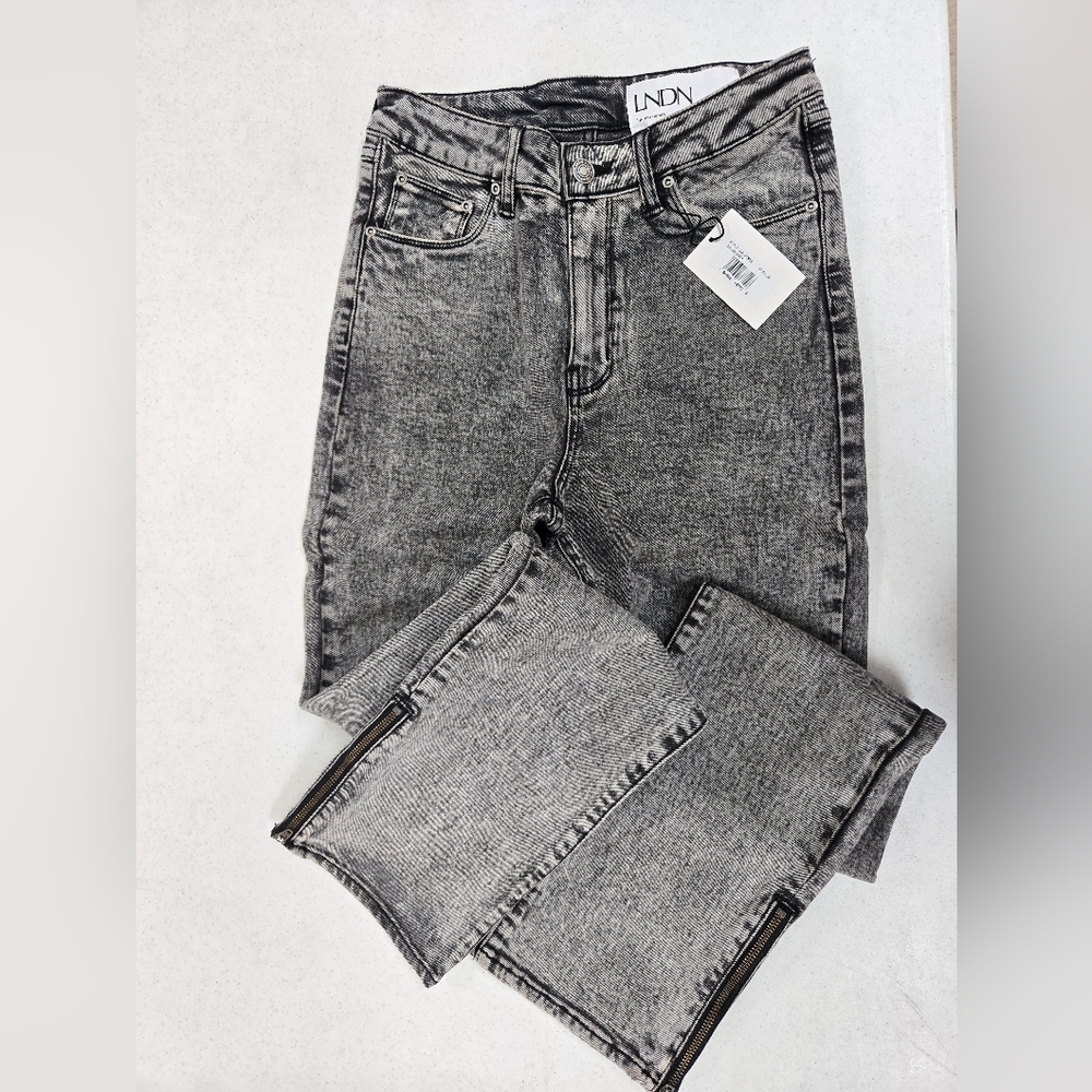 Women's Black Skinny Jeans